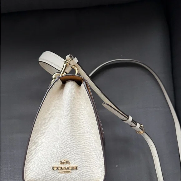 Coach White top handle/ Crossbody Bag with Gold hard wear - Picture 2 of 6